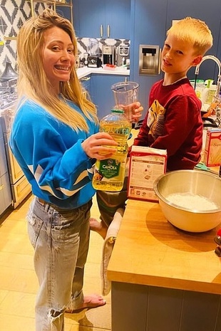 Hilary Duff Baking a Cake March 19, 2020