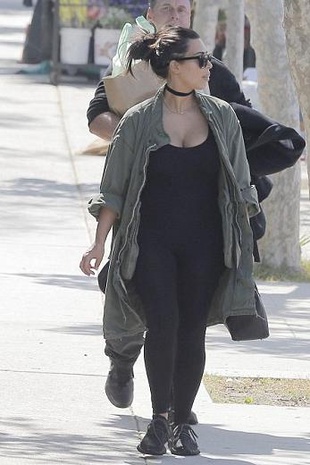 Kim Kardashian West Brentwood Farmers Market April 3, 2016