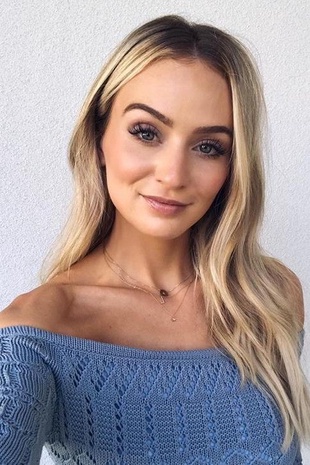 Lauren Bushnell Instagram Pic December 17, 2017