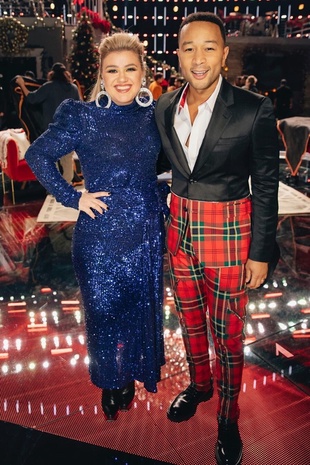 Kelly Clarkson The Voice Season 17 Performance with John Legend December 3, 2019