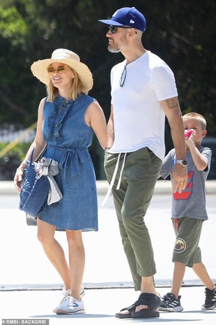 Reese Witherspoon Brunch at Kristy's Roadhouse August 18, 2019