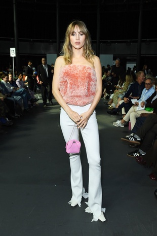 Suki Waterhouse Jw Anderson Show September 16, 2023