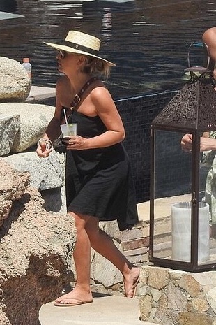 Sarah Michelle Gellar Esperanza Resort in Cabo San Lucas April 28, 2021