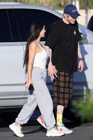 Kim Kardashian West with Pete Davidson in Palm Springs November 18, 2021