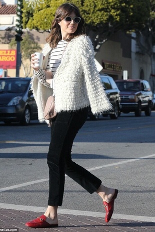 Mandy Moore out Shopping in Los Angeles November 28, 2016