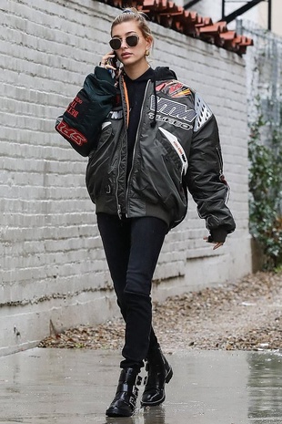 Hailey Bieber Headed to a Photo Shoot December 6, 2018