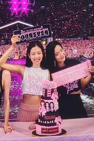 Jennie Kim Born Pink: World Tour New Jersey Encore August 11, 2023