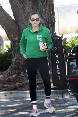 Jennifer Garner at an Airport in Los Angeles July 15, 2024