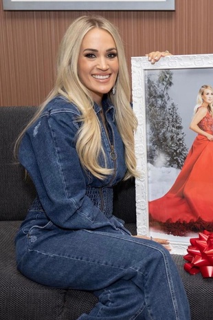 Carrie Underwood The Voice December 13, 2021