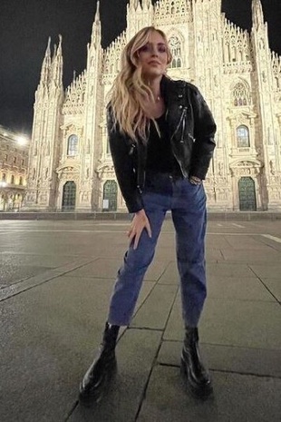 Chiara Ferragni Duomo Di Milano April 25, 2021