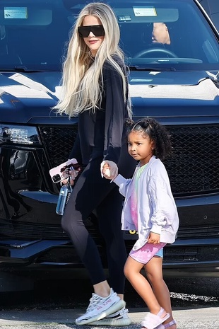 Khloe Kardashian With Her Daughter April 1, 2022