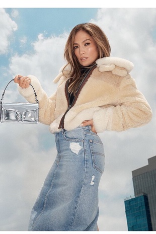 Jennifer Lopez Coach F/W 2023.24