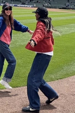 Ayo Edebiri Chicago Cubs Game April 21, 2024