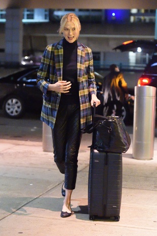 Karlie Kloss Jfk Airport February 16, 2018