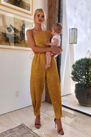 Rosie Huntington-Whiteley Baby2baby Pajama Party June 14, 2018