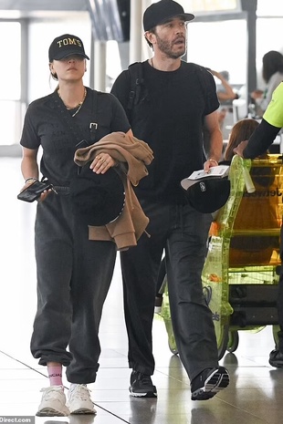 Kaley Cuoco Arrives at JFK Airport in New York June 11, 2022