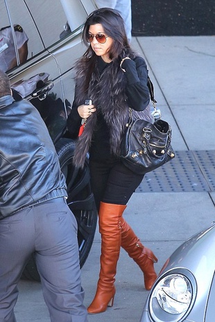 Kourtney Kardashian Shopping December 20, 2013