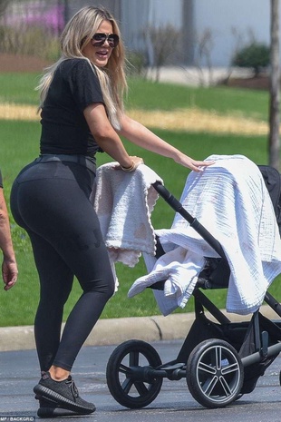 Khloe Kardashian With Her Baby at A Cleveland Park May 6, 2018