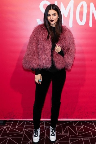 Victoria Justice Love, Simon Screening January 14, 2018