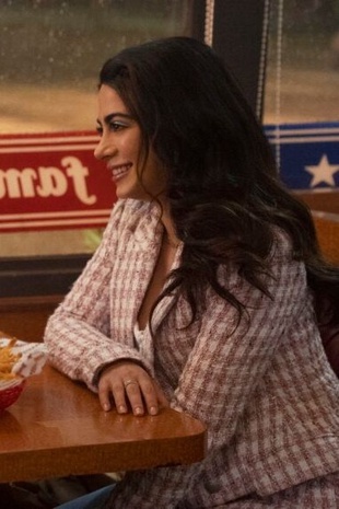 Emeraude Toubia with Love 1X03 Valentine's Day December 17, 2021