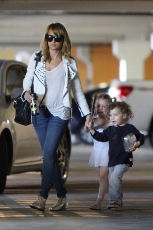 Nicole Richie Picks Up Harlow From Her Ballet Class March 24, 2012