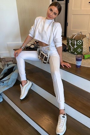 Olivia Culpo Instagram October 3, 2019