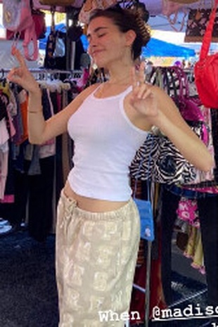 Madison Beer Los Feliz Flea Market February 12, 2022