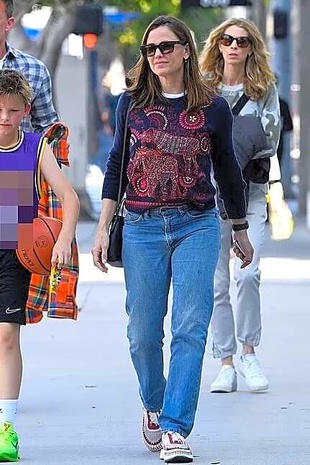 Jennifer Garner Santa Monica June 1, 2024