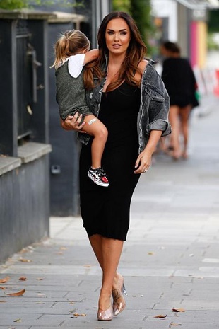 Tamara Ecclestone Show Dry Blow Dry Salon in Westbourne Grove July 19, 2017