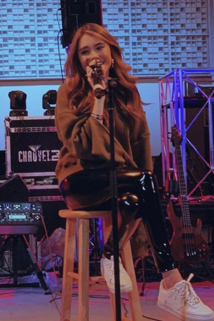 Madison Beer Iheart Tucson Pup Fest April 5, 2019