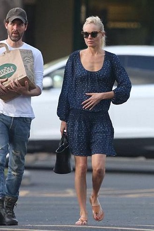 Kate Bosworth Whole Foods in Hawaii March 30, 2016