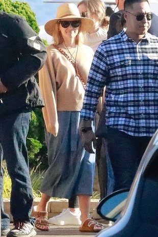 Reese Witherspoon Nobu in Malibu October 12, 2019