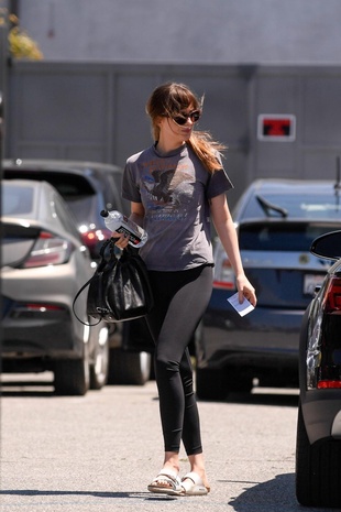 Dakota Johnson Yoga Class May 3, 2018