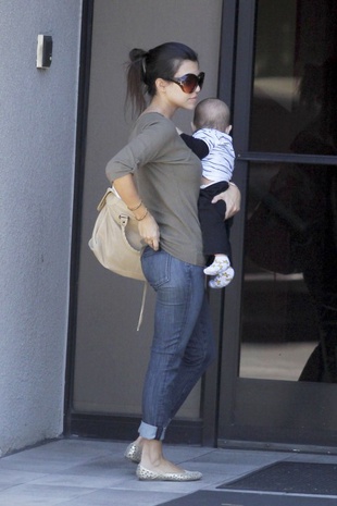 Kourtney Kardashian Heading to a Meeting May 24, 2010