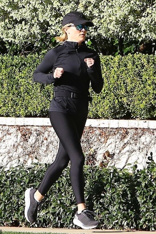 Reese Witherspoon Morning Jog Brentwood February 1 2020