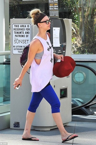 Kaley Cuoco Headed to a Gym in West Hollywood, July 17, 2013