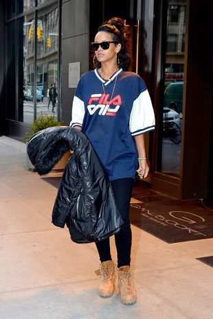 Rihanna Leaving Her Hotel in New York November 9, 2013