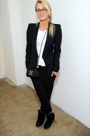 Kaley Cuoco at Corey Helford Gallery Presents Giles Walker the Last Supper September 7, 2012