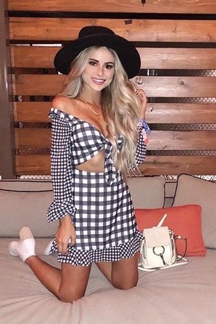 Amanda Stanton Revolve Festival Welcome Party April 13, 2018