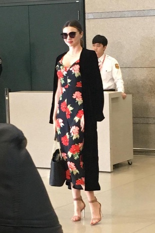 Miranda Kerr Incheon Airport, Seoul April 2, 2017