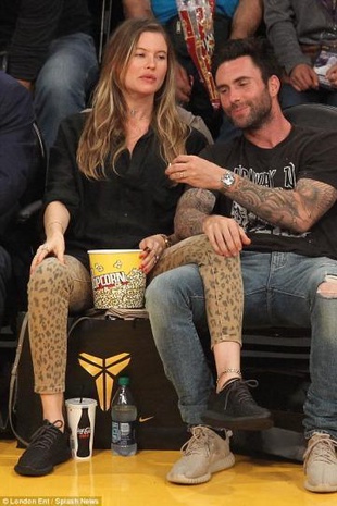 Behati Prinsloo Los Angeles Lakers Game April 13, 2016