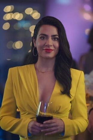 Emeraude Toubia with Love 1X02 New Year's Eve December 17, 2021