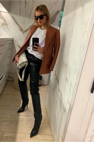 Rosie Huntington-Whiteley Instagram October 22, 2019