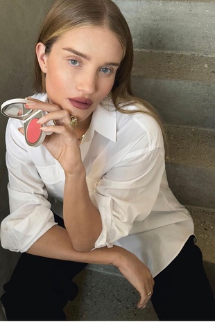 Rosie Huntington-Whiteley Rose Inc