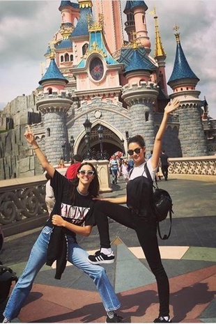 Lily Aldridge Disneyland Paris August 19, 2016