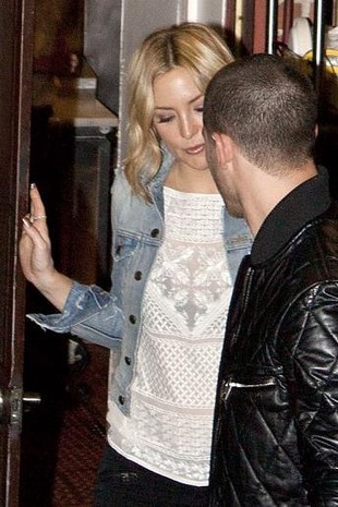 Kate Hudson Dinner with Nick Jonas at Pace February 11, 2016