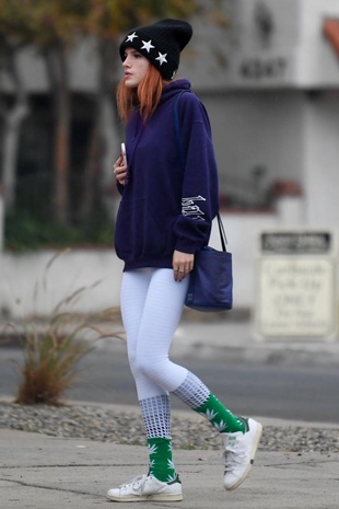 Bella Thorne Shopping at Psychic Eye December 15, 2016