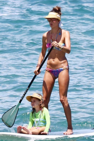 Alessandra Ambrosio Hawaii August 15, 2014