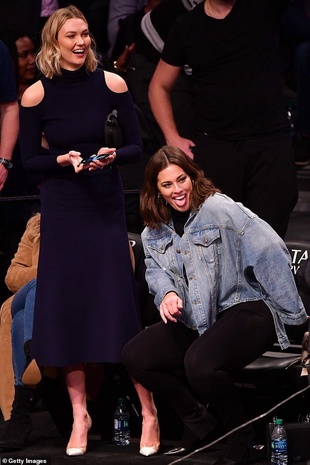 Karlie Kloss Brooklyn Nets Game April 1, 2019