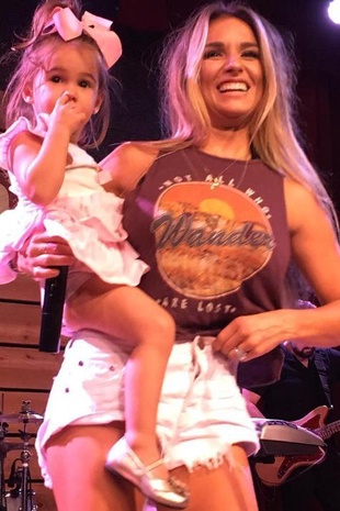 Jessie James Decker City Winery Nashville June 102016